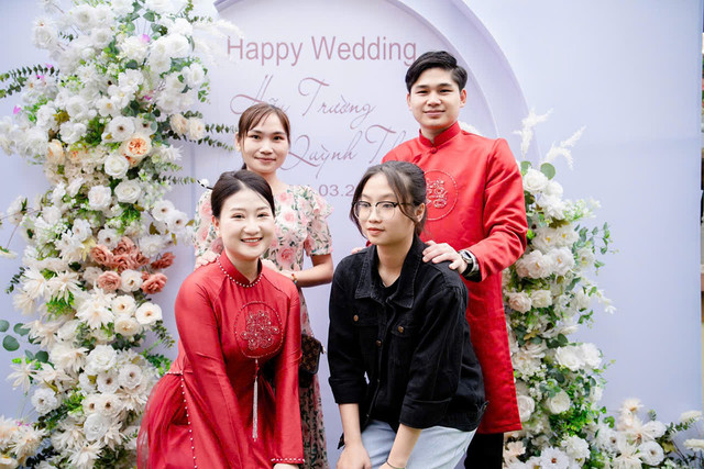 Lấy vợ cách 1 bức tường, chồng trẻ nhiều phen đi nhầm nhà - Hình 2 Lay vo cach 1 buc tuong, chong tre nhieu phen di nham nha-Hinh-2
