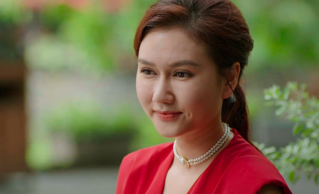 Hương Giang không dám ra đường vì sợ bị khán giả "ném đá" Huong Giang khong dam ra duong vi so bi khan gia
