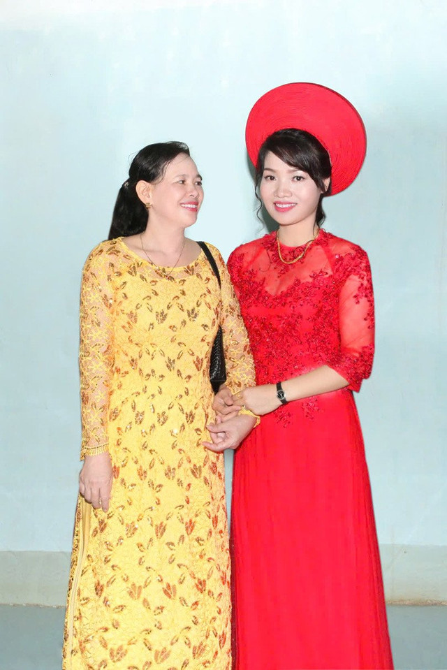 Bà nội đi 1.200km về nhà thông gia đón cháu - Hình 3 Ba noi di 1.200km ve nha thong gia don chau-Hinh-3