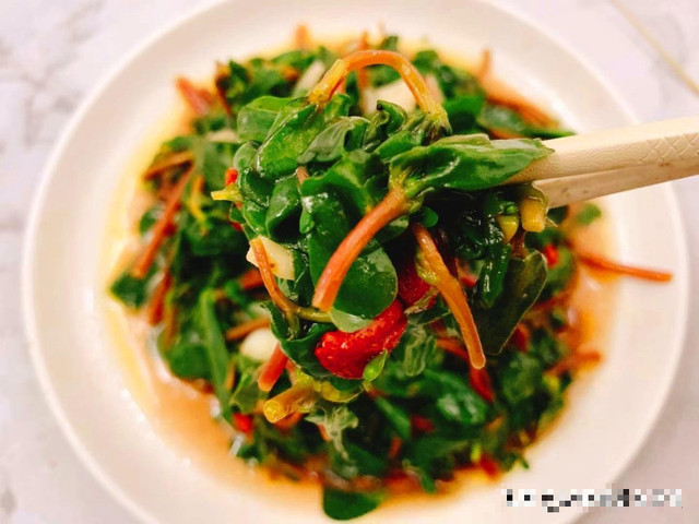 Loại rau dại xưa mọc đầy đường, nay được coi như báu vật - Hình 6 Loai rau dai xua moc day duong, nay duoc coi nhu bau vat-Hinh-6