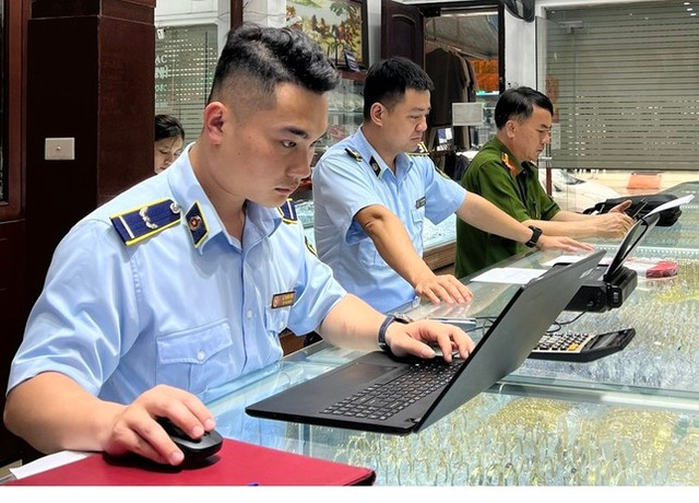 Hà Nội kiểm tra 116 doanh nghiệp kinh doanh vàng Ha Noi kiem tra 116 doanh nghiep kinh doanh vang