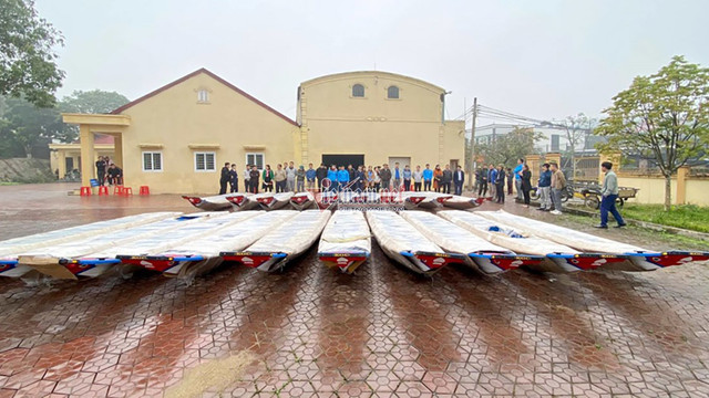 Nghệ An: Thủy Tiên làm từ thiện ít hơn xác nhận năm 2020 - Hình 4 Nghe An: Thuy Tien lam tu thien it hon xac nhan nam 2020-Hinh-4