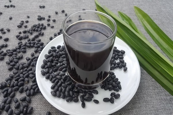 Nước đậu đen bổ dưỡng nhưng những người này nên tránh xa Nuoc dau den bo duong nhung nhung nguoi nay nen tranh xa