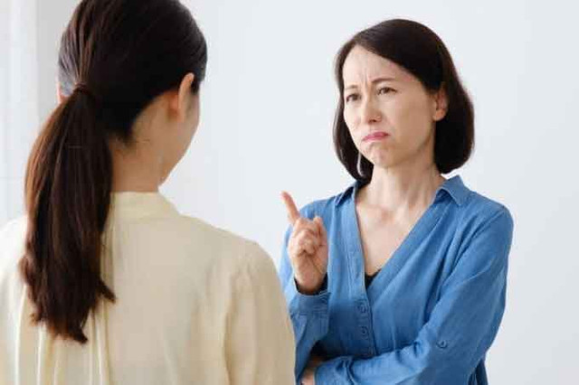 Vì em chồng, vợ bỏ về ngoại, mặc kệ mẹ chồng nằm liệt giường Vi em chong, vo bo ve ngoai, mac ke me chong nam liet giuong