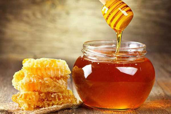 Thấy mật ong có 3 dấu hiệu này phải mua ngay, đảm bảo 100% nguyên chất Thay mat ong co 3 dau hieu nay phai mua ngay, dam bao 100% nguyen chat