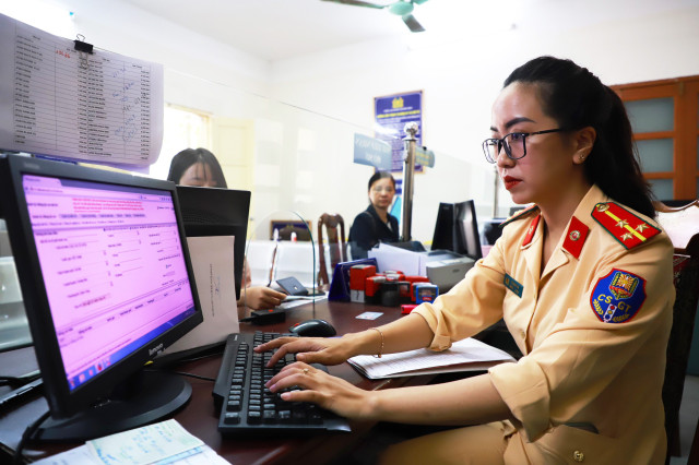 Chính sách mới tháng 5: Hết cảnh đi hàng trăm km nộp phạt nguội - Hình 2 Chinh sach moi thang 5: Het canh di hang tram km nop phat nguoi-Hinh-2