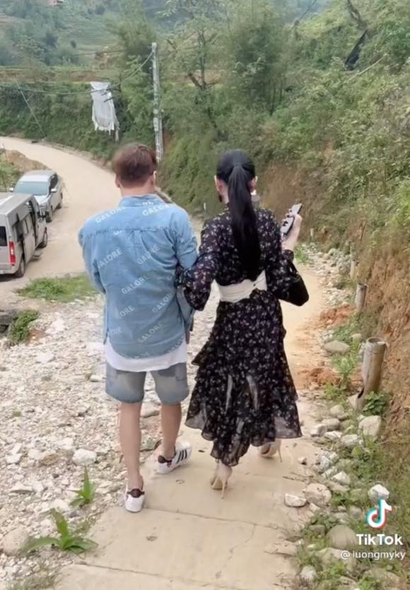 Đi giày cao gót leo núi, Á hậu chuyển giới Lương Mỹ Kỳ bị chê lố - Hình 2 Di giay cao got leo nui, A hau chuyen gioi Luong My Ky bi che lo-Hinh-2