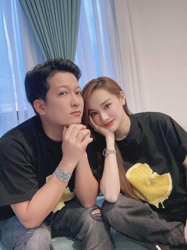 Trường Giang giản dị cắt tóc cho con gái trong biệt thự 70 tỷ - Hình 7 Truong Giang gian di cat toc cho con gai trong biet thu 70 ty-Hinh-7