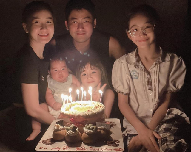 Cuộc sống bên vợ kém tuổi của diễn viên 17 năm đóng công an - Hình 3 Cuoc song ben vo kem tuoi cua dien vien 17 nam dong cong an-Hinh-3
