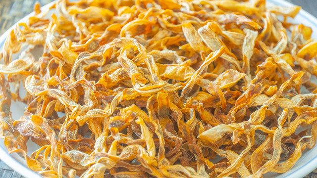 Chế biến 3 loại rau thành món dự trữ, xào, hầm thịt cực thơm - Hình 25 Che bien 3 loai rau thanh mon du tru, xao, ham thit cuc thom-Hinh-25