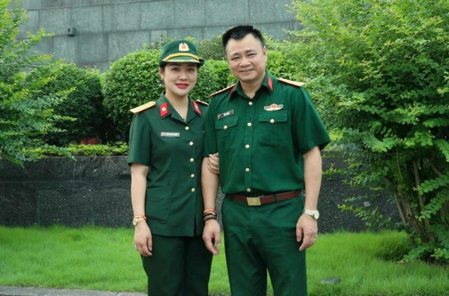 NSND Tự Long tuổi 51 hạnh phúc bên vợ trẻ và các con - Hình 2 NSND Tu Long tuoi 51 hanh phuc ben vo tre va cac con-Hinh-2