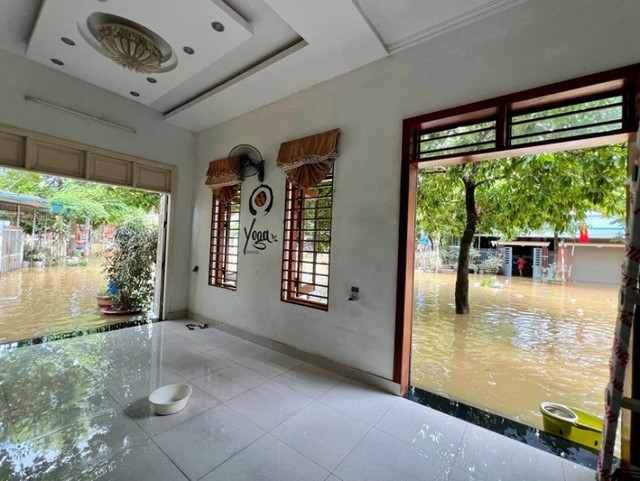Vợ chồng ở Tuyên Quang dọn nhà sau lũ nhàn tênh nhờ bí quyết - Hình 5 Vo chong o Tuyen Quang don nha sau lu nhan tenh nho bi quyet-Hinh-5
