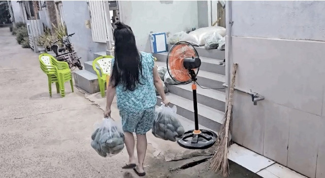 Lê Dương Bảo Lâm gây tranh cãi vì mải quay clip “dìm hàng” vợ - Hình 4 Le Duong Bao Lam gay tranh cai vi mai quay clip “dim hang” vo-Hinh-4