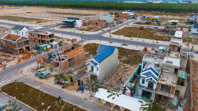 Những nông dân bỗng thành tỷ phú ở vùng dự án sân bay Long Thành - Hình 29 Nhung nong dan bong thanh ty phu o vung du an san bay Long Thanh-Hinh-29