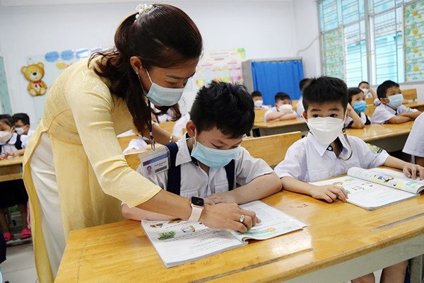 TP.HCM chuẩn bị tiêm vaccine cho 900.000 trẻ 5-11 tuổi TP.HCM chuan bi tiem vaccine cho 900.000 tre 5-11 tuoi
