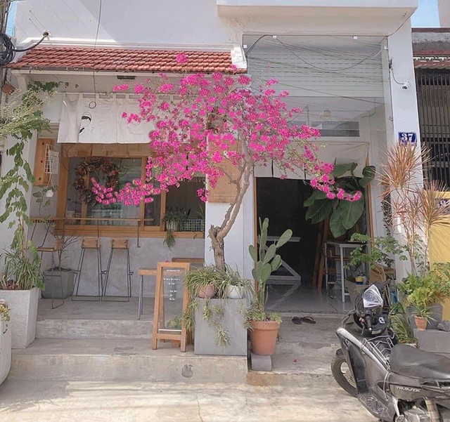 Ngôi nhà tối tăm "lột xác" sau cải tạo, phòng ngủ nào cũng chất ngất - Hình 6 Ngoi nha toi tam