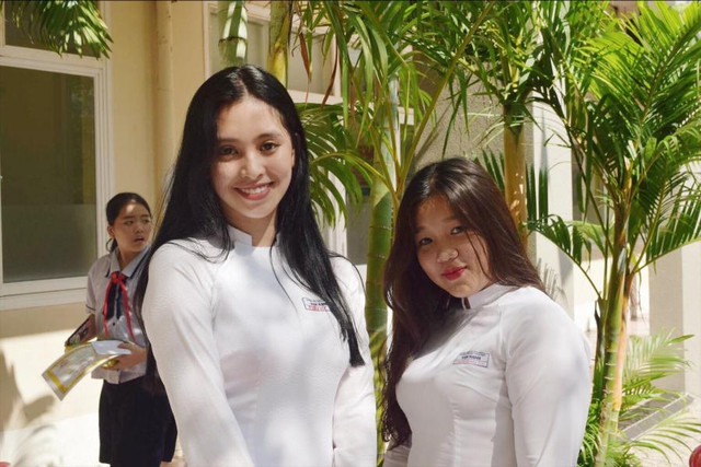 Hoa hậu Tiểu Vy thời đen nhẻm, răng khấp khểnh không nhận ra - Hình 5 Hoa hau Tieu Vy thoi den nhem, rang khap khenh khong nhan ra-Hinh-5