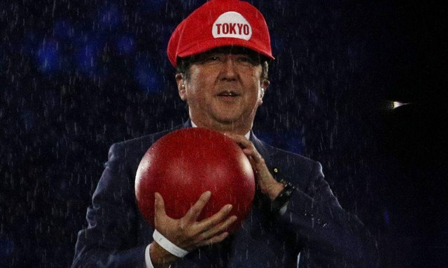 Những hình ảnh đời thường của cựu thủ tướng Abe Shinzo - Hình 6 Nhung hinh anh doi thuong cua cuu thu tuong Abe Shinzo-Hinh-6