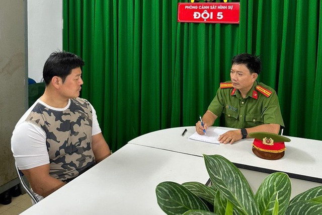 Phá tụ điểm mại dâm cho người nước ngoài tại nhà hàng ở TPHCM Pha tu diem mai dam cho nguoi nuoc ngoai tai nha hang o TPHCM