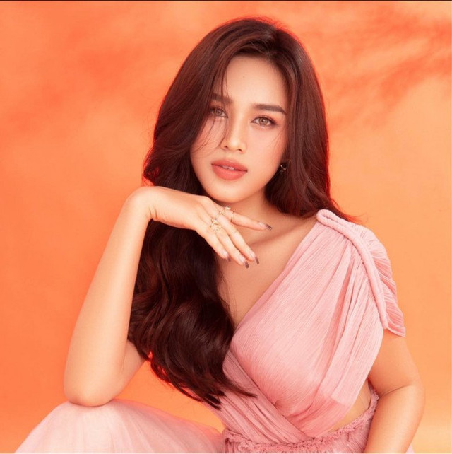 Mỹ nhân xuống sắc hậu COVID : Đỗ Thị Hà rụng tóc, Minh Tú nhợt nhạt My nhan xuong sac hau COVID : Do Thi Ha rung toc, Minh Tu nhot nhat