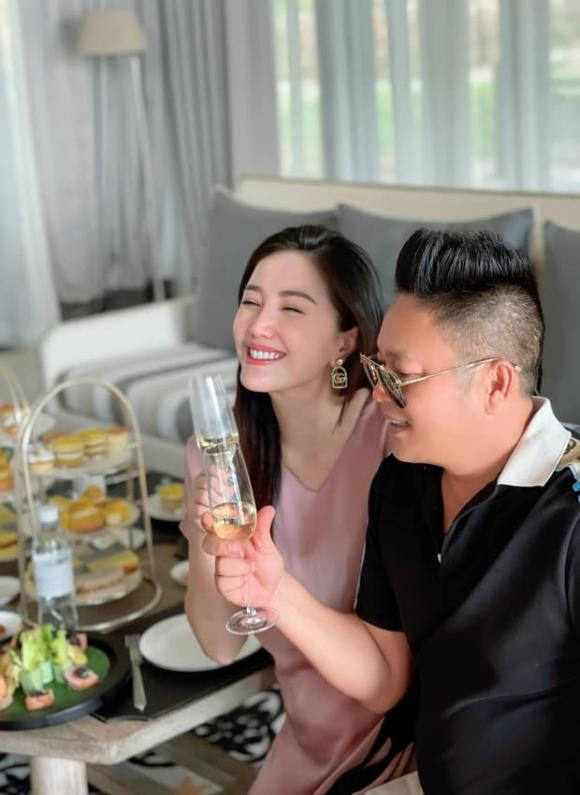 Khoe ảnh bụ bẫm của nhóc tỳ, Bảo Thy tiết lộ lý do gác lại sự nghiệp - Hình 5 Khoe anh bu bam cua nhoc ty, Bao Thy tiet lo ly do gac lai su nghiep-Hinh-5