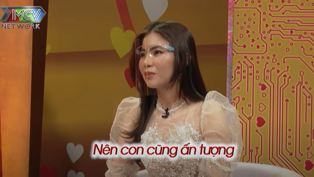 Bắt gặp bạn trai vào khách sạn với người khác, cô gái “tá hỏa” khi biết lý do - Hình 2 Bat gap ban trai vao khach san voi nguoi khac, co gai “ta hoa” khi biet ly do-Hinh-2