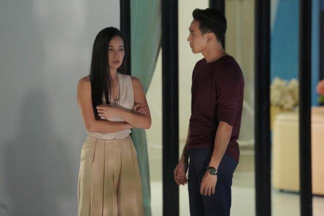 Tối muộn có mùi lạ bốc lên, đọc tờ giấy dán bàng hoàng làm sao! Toi muon co mui la boc len, doc to giay dan bang hoang lam sao!
