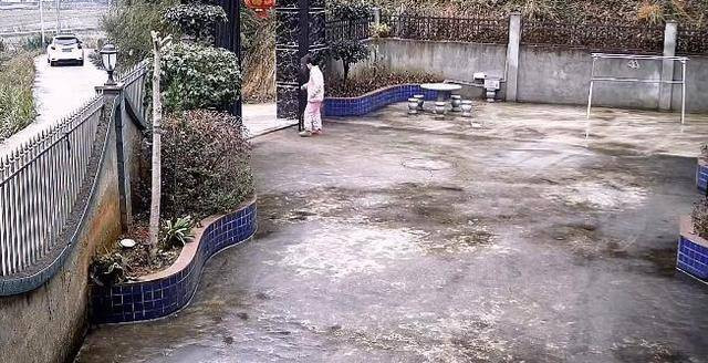 Vợ hờ hững tiễn chồng đi xa, sự thật sau đó ai cũng nghẹn ngào - Hình 2 Vo ho hung tien chong di xa, su that sau do ai cung nghen ngao-Hinh-2