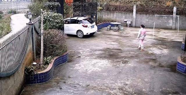 Vợ hờ hững tiễn chồng đi xa, sự thật sau đó ai cũng nghẹn ngào Vo ho hung tien chong di xa, su that sau do ai cung nghen ngao