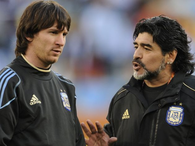 Messi có thể xô đổ 2 kỷ lục của Maradona tại World Cup 2022 Messi co the xo do 2 ky luc cua Maradona tai World Cup 2022