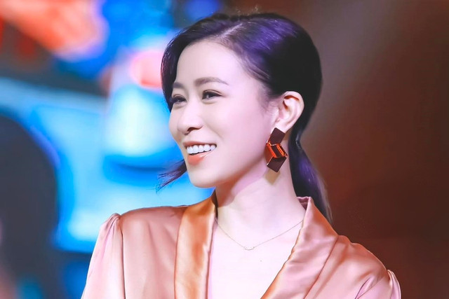 Cuộc sống độc thân ở tuổi 47 của Xa Thi Mạn Cuoc song doc than o tuoi 47 cua Xa Thi Man