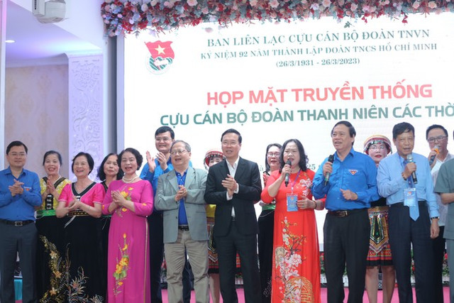 Chủ tịch nước Võ Văn Thưởng gặp mặt các cựu cán bộ Đoàn - Hình 4 Chu tich nuoc Vo Van Thuong gap mat cac cuu can bo Doan-Hinh-4