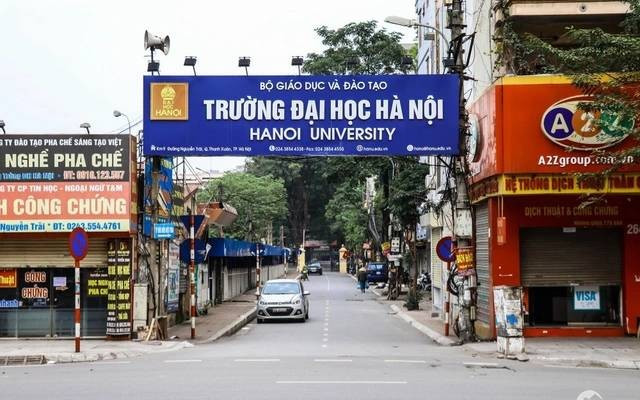 Nhận định đây là vụ án có thể liên quan đến yếu tố người nước ngoài, các trinh sát tập trung rà soát ở những khu vực tập trung đông đối tượng này. Sau nhiều ngày xác minh, danh tính cô gái xấu số đã phát lộ, đó là chị Đào Thị H (SN 1987, trú tại Thái Bình), là sinh viên năm cuối khoa tiếng Hàn của Đại học Ngoại ngữ Hà Nội (nay là Đại học Hà Nội). (Ảnh minh họa, nguồn internet)