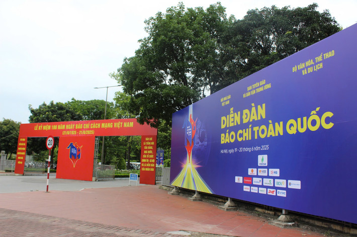 Hội Báo toàn quốc 2025 do Hội Nhà báo Việt Nam chủ trì, tổ chức dưới sự chỉ đạo của Ban Tuyên giáo và Dân vận Trung ương, phối hợp với Bộ Văn hóa, Thể thao và Du lịch. Diễn ra đúng dịp kỷ niệm 100 năm Báo chí Cách mạng Việt Nam (1925 - 2025), sự kiện còn hướng tới kỷ niệm 80 năm Cách mạng Tháng Tám, Quốc khánh 2/9 và 75 năm thành lập Hội Nhà báo Việt Nam.