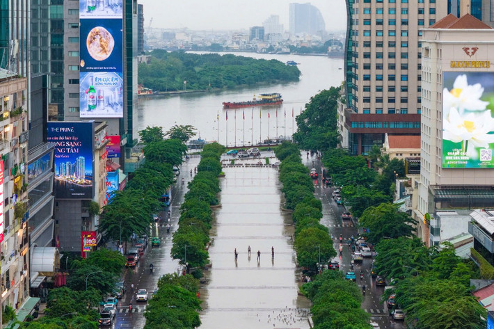 Ba tuyến đường Đồng Khởi, Lê Lợi và Nguyễn Huệ ở TPHCM có giá đất cao nhất, với mức giá 687,2 triệu đồng/m2.