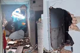 Taxi công nghệ tông thủng tường nhà dân ở TPHCM