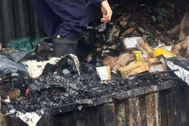 Xe container bốc cháy dữ dội khi đang lưu thông ở Khánh Hòa