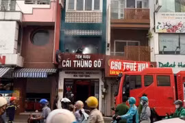 TP HCM: Cháy tiệm rượu trên đường Hai Bà Trưng