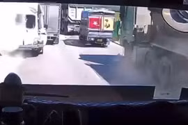 Tai nạn liên hoàn trên cao tốc Bắc – Nam gây ùn tắc kéo dài