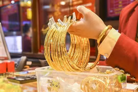 Vàng miếng, vàng nhẫn cùng giảm mạnh sáng 28/6