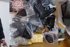 Gia Lai: Công an phường Hội Phú bắt đối tượng truy nã, thu giữ kho vũ khí