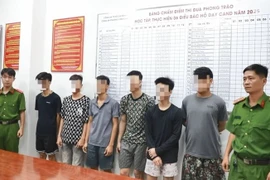 Triệu tập 14 thanh thiếu niên vụ chặn xe, hành hung người đi đường tại TP HCM