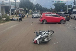 Gia Lai: Ô tô tông liên hoàn trên quốc lộ 19 khiến 3 người bị thương