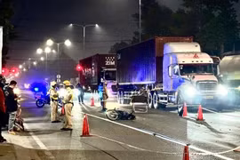 Va chạm xe container trên đường Mỹ Phước – Tân Vạn, một người tử vong