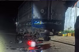 Va chạm xe máy với ô tô đỗ ven đường, 3 người tử vong tại Gia Lai