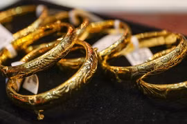 Thị trường vàng 15.7: SJC duy trì ngưỡng cao