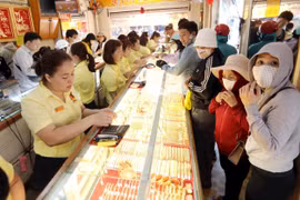  Vàng thế giới lao dốc, kéo giá SJC giảm mạnh sáng 20/8