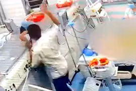 Điều dưỡng bị hành hung trong lúc cấp cứu bệnh nhân ở TP HCM