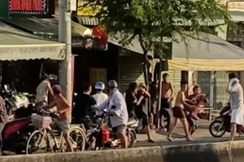 Mâu thuẫn đất đai,hai nhóm thanh niên vác hung khí đánh nhau