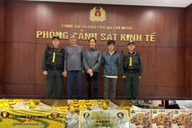 Phát hiện hơn 13.000 sản phẩm thuốc đông y giả, 3 đối tượng bị bắt